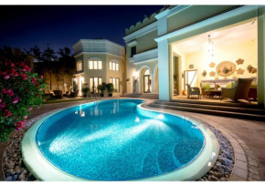 Beautiful 7 bedrooms Villa A10, Dubai